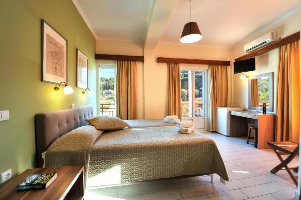 Ilios Hotel Lákka Buitenkant foto