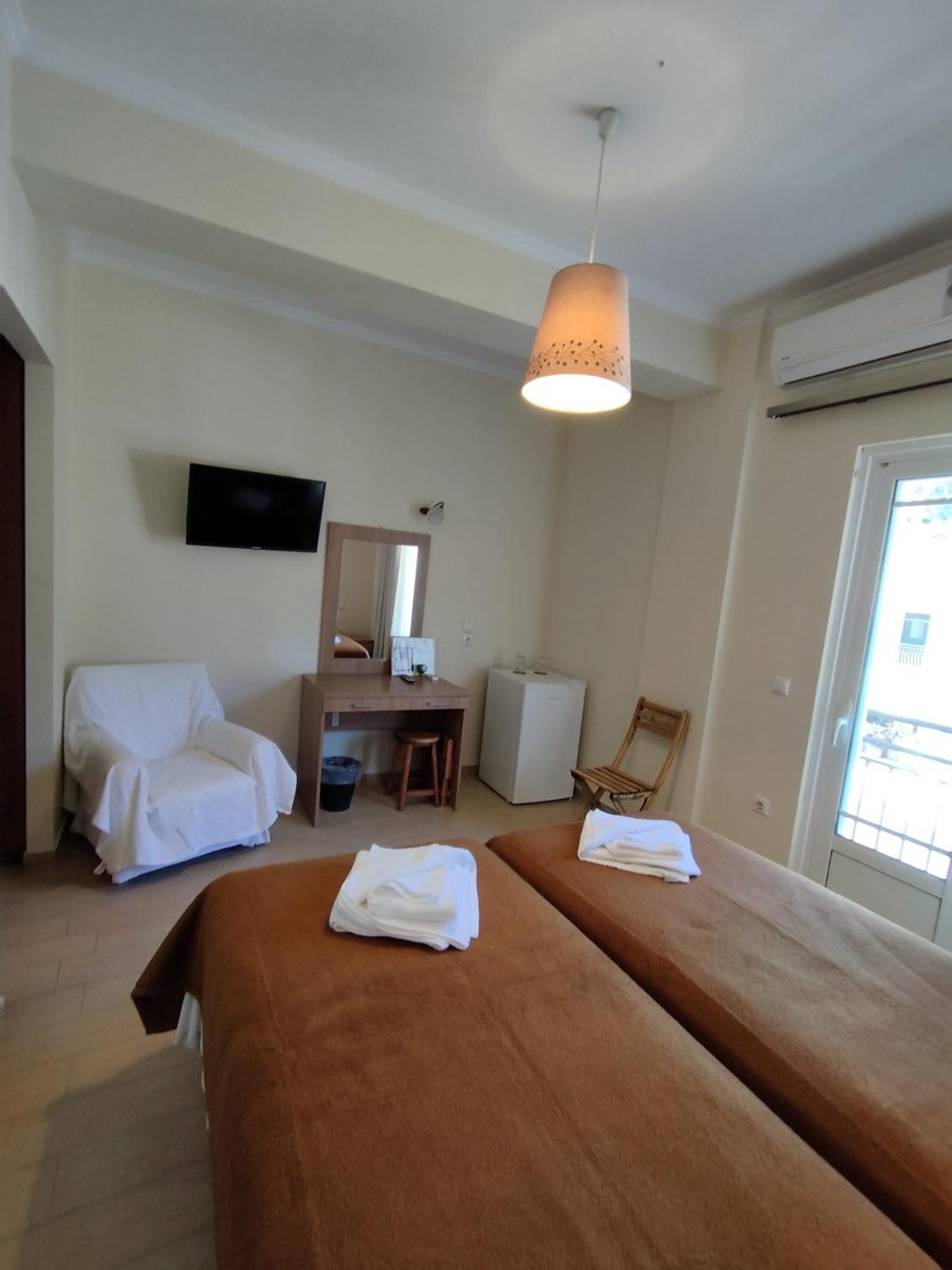 Ilios Hotel Lákka Buitenkant foto