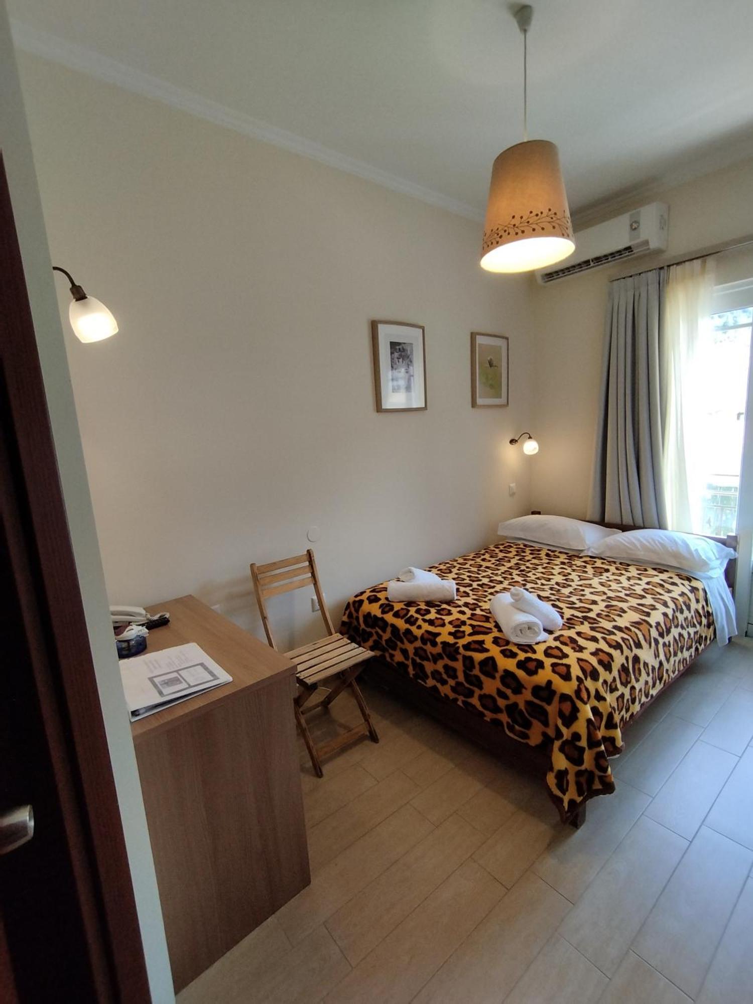 Ilios Hotel Lákka Buitenkant foto