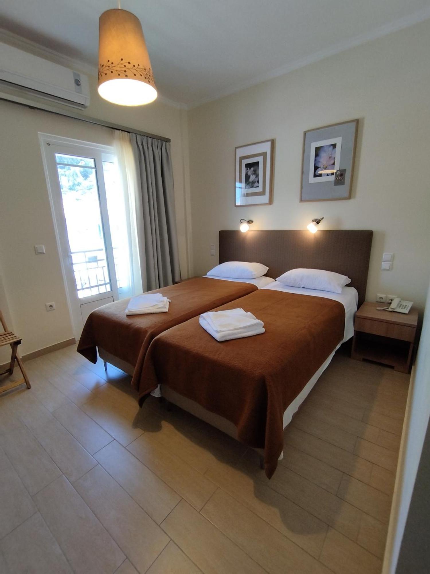 Ilios Hotel Lákka Buitenkant foto