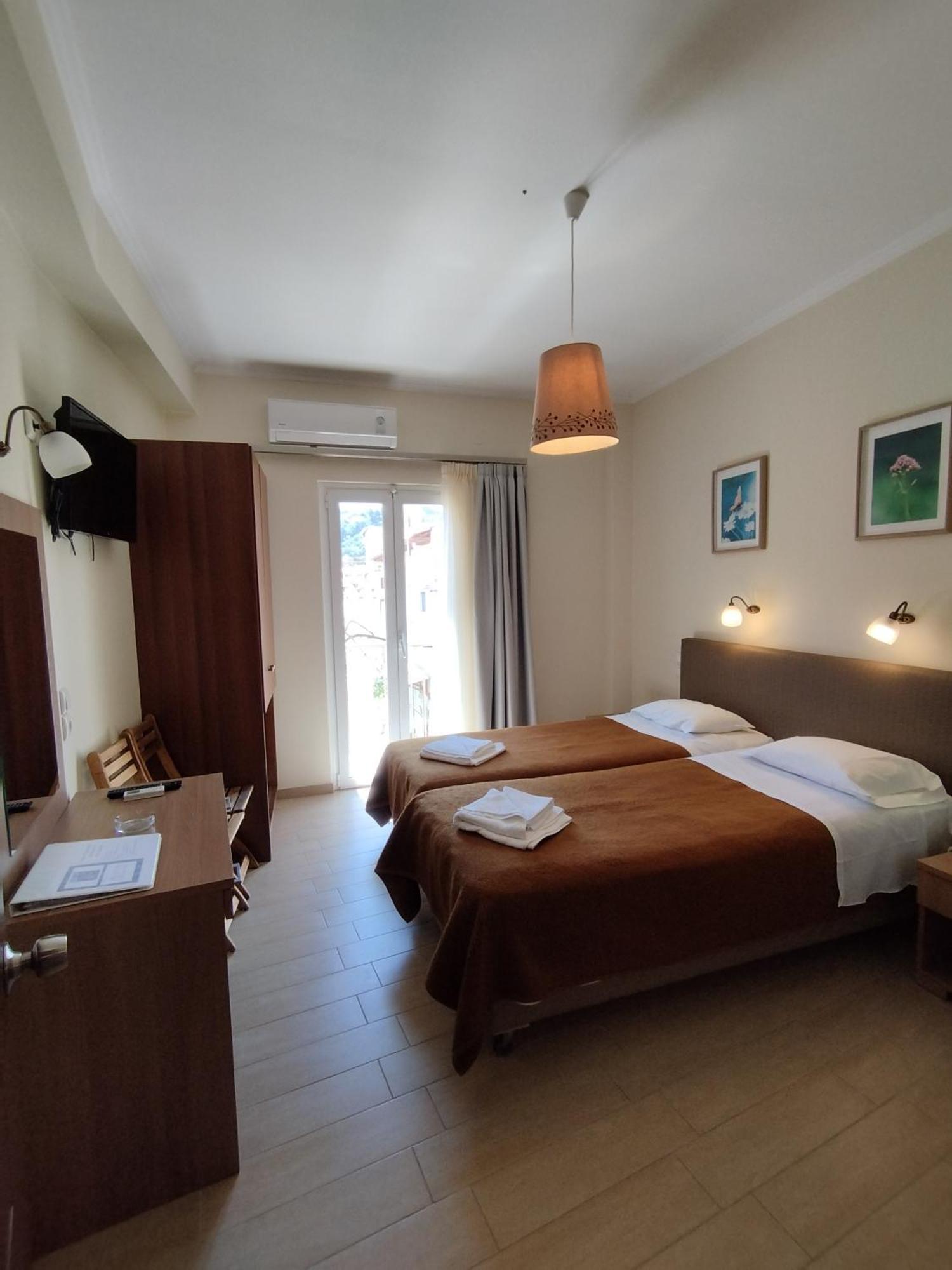 Ilios Hotel Lákka Buitenkant foto